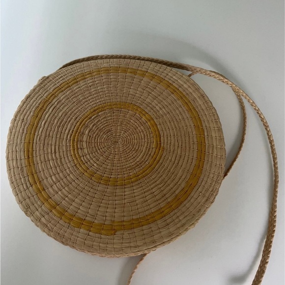 Vintage round straw bag handmade circle wicker woven basket - Picture 5 of 9